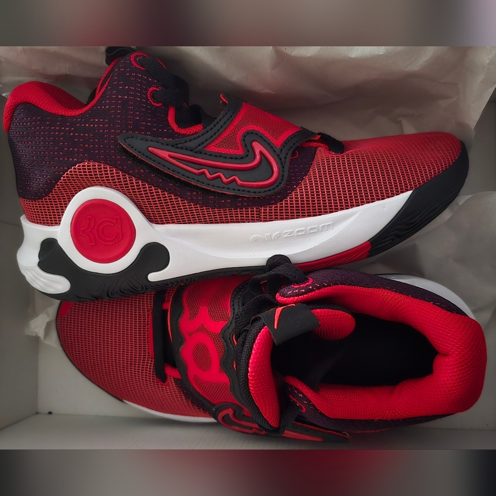 👟 Nike KD Trey 5 X Basketball Shoes – Black/University Red – New in Box